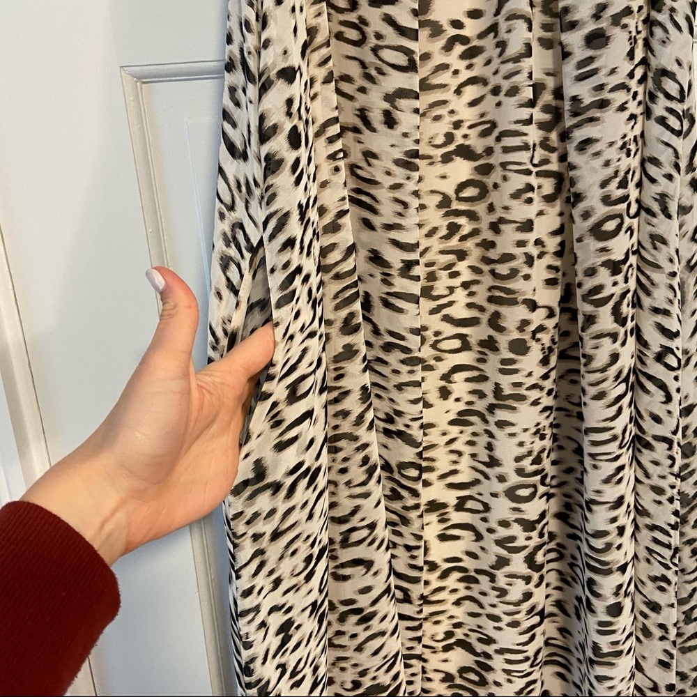 Leopard Maxi-Dress - Picture 4 of 6